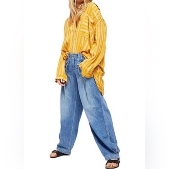 *NEW (Online Order)* FREE PEOPLE Birch Denim Coastal Blue Barrel Fit — 24 - Picture 2 of 10